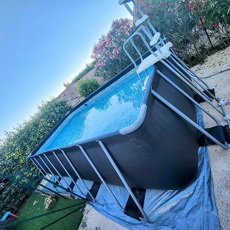 アパート De La Carquette